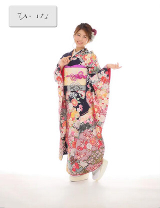 【ひいな】紺地に疋田絞り調と絢爛な古典花が咲く豪華振袖_振袖_87219