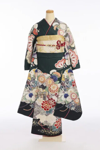 深みのあるグリーンに鮮やかな柄_振袖_67871 | らかんスタジオ吉祥寺本店