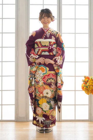 渋めのボルドーで大人の美しさを叶える一着_振袖_88186 | らかんスタジオ吉祥寺本店