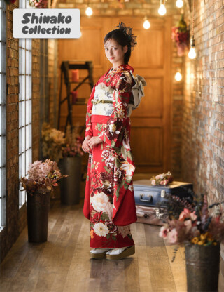 【Shinako】情熱的な赤地に優美な牡丹が咲き誇るブランド振袖_振袖_87019