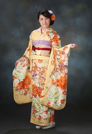 ハタチらしいさわやかで元気な印象になる一着_振袖_37941