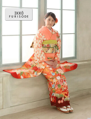 【IKKO】温かみのあるサーモンピンクに満開の桜と牡丹が優美な振袖_振袖_38256