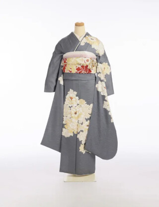 チャコールグレー地に大輪の白い牡丹がシックに浮かび上がる美振袖_振袖_87059