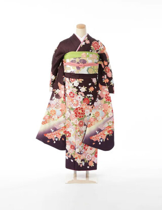 シックな深紫地に赤とピンクの牡丹や季節の花々が映える品格振袖_振袖_87089