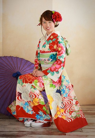 色彩が目を引く大胆な大人モダン_振袖_33826