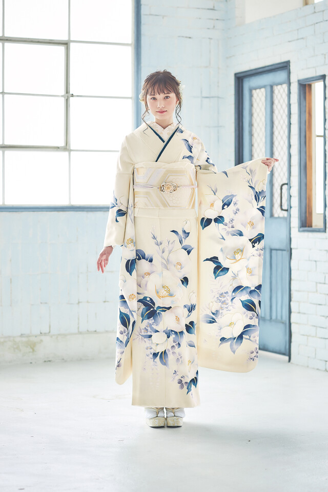 フォトステージノアの振袖 /白色/エレガント/花柄/ TOKYO RETRO | My振袖