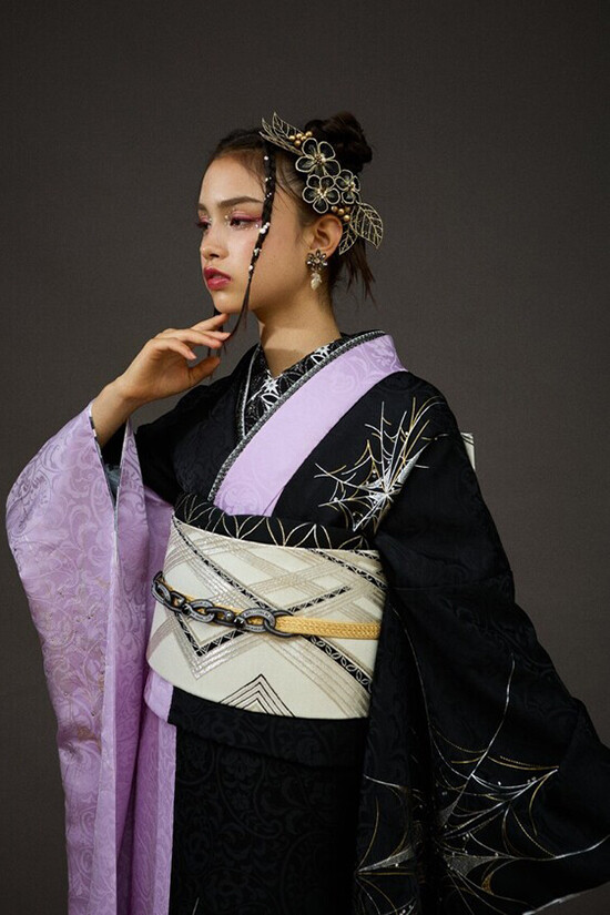 きもの帯たまき 和歌山振袖館の振袖 /黒色/紫色/クール/その他