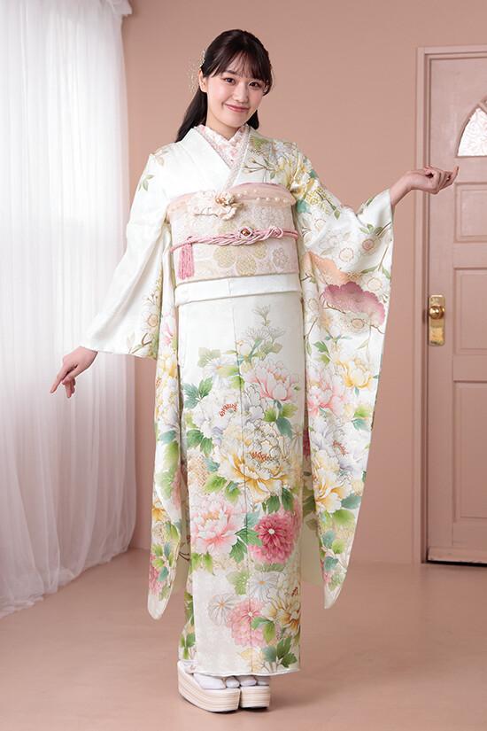 池田屋 Kimono&dressの振袖 /白色/ピンク色/エレガント/牡丹柄/ KR-709
