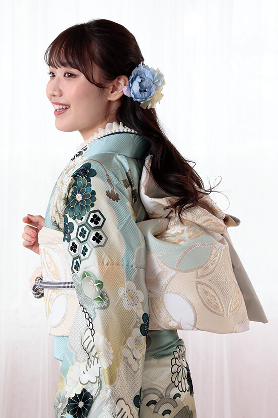 池田屋 Kimono&dressの振袖 /水色/グレー色/古典/花柄/ KR-705 | My振袖
