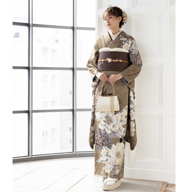 振り袖セット 写真館＆貸衣裳 スタジオ醍醐 大津店の振袖 /ゴールド色/クール/花柄