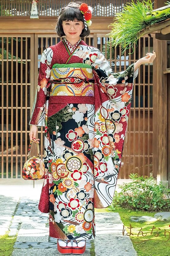 あまのや きもの&振袖専門店の振袖 /赤色/茶色/エレガント/花柄