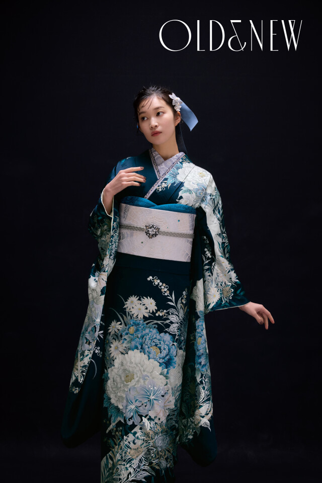 京べに 岡山店の振袖 /青色/白色/エレガント/花柄/ Old&New‐CHIC 6243