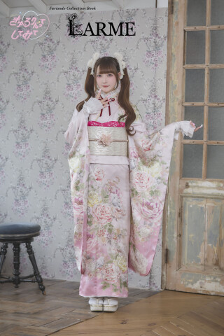 京べに 岡山店の振袖 /紺色/白色/エレガント/花柄/ HANA to HOSHI 2603