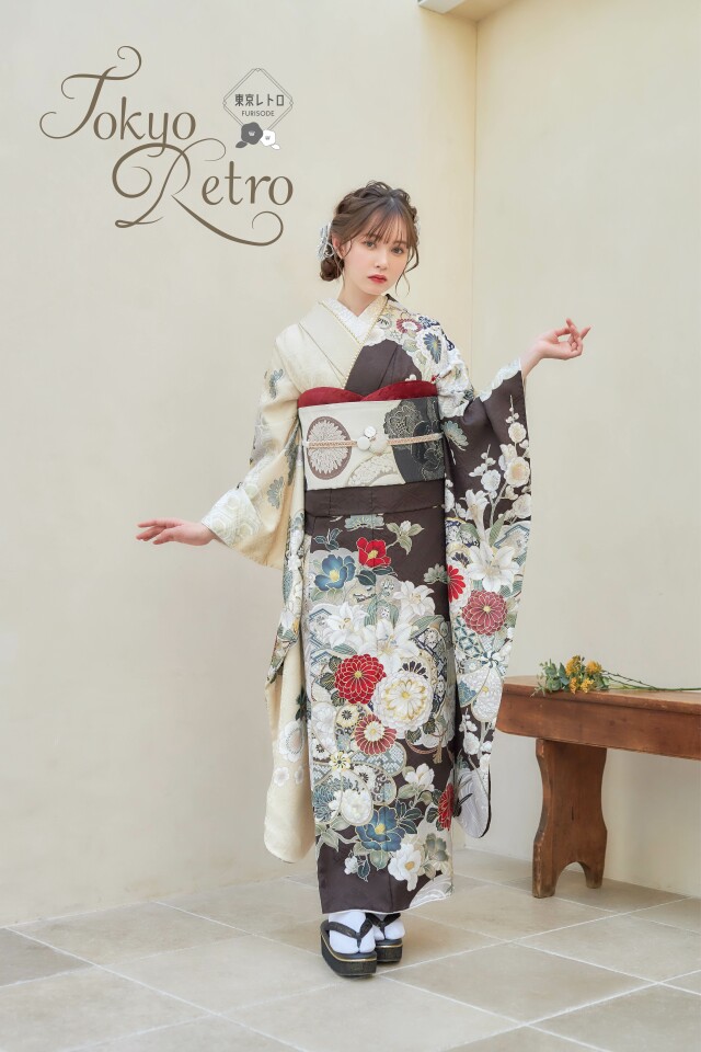 タイムセール 小柄さん 花柄中振袖 ダメージあり 着用可能 京べに 岡山店の振袖 /茶色/ベージュ色/レトロ/花柄/ Tokyo Retro 608