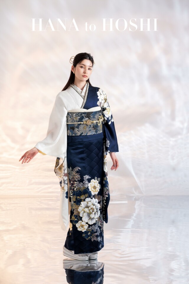 京べに 岡山店の振袖 /紺色/白色/エレガント/花柄/ HANA to HOSHI 2603