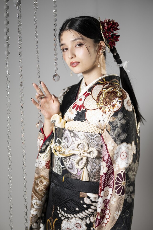 京べに 岡山店の振袖 /黒色/白色/古典/花柄/ HANA to HOSHI 2506 | My振袖