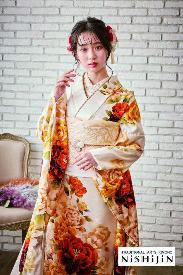 きもの工芸西陣 ビッグローズ前店の振袖 /ベージュ色/オレンジ色/古典