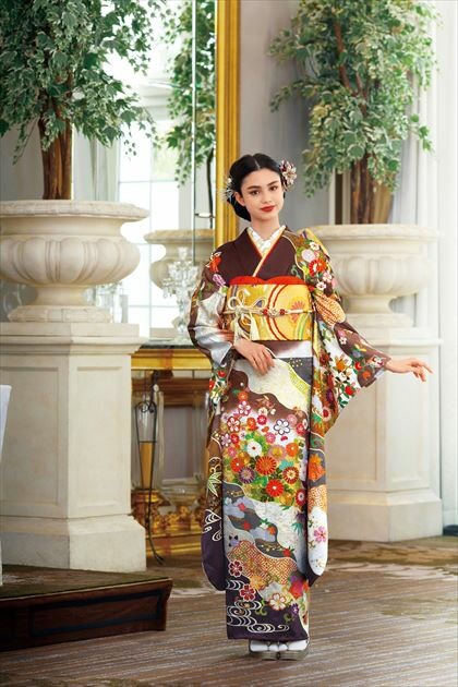 チョコレートカラー！素敵に無地振り袖　4点セット チョコレートカラー！素敵に無地振り袖4点セット