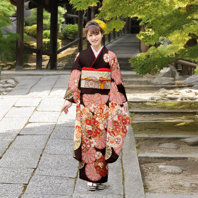 成人式サロン KiRARA ブランチ茅ヶ崎店の振袖 /茶色/オレンジ色/古典
