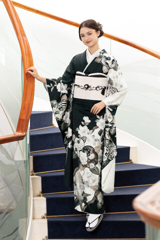 正絹　振袖　ピーコックブルー　桜　友禅　古典　美品　大人 正絹 振袖 ピーコックブルー 桜 友禅 古典 美品 大人