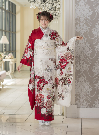アンティーク富士山振袖 プリンセスクラブ 富士店の振袖 /赤色/白色/レトロ/菊柄/ kaho | My振袖