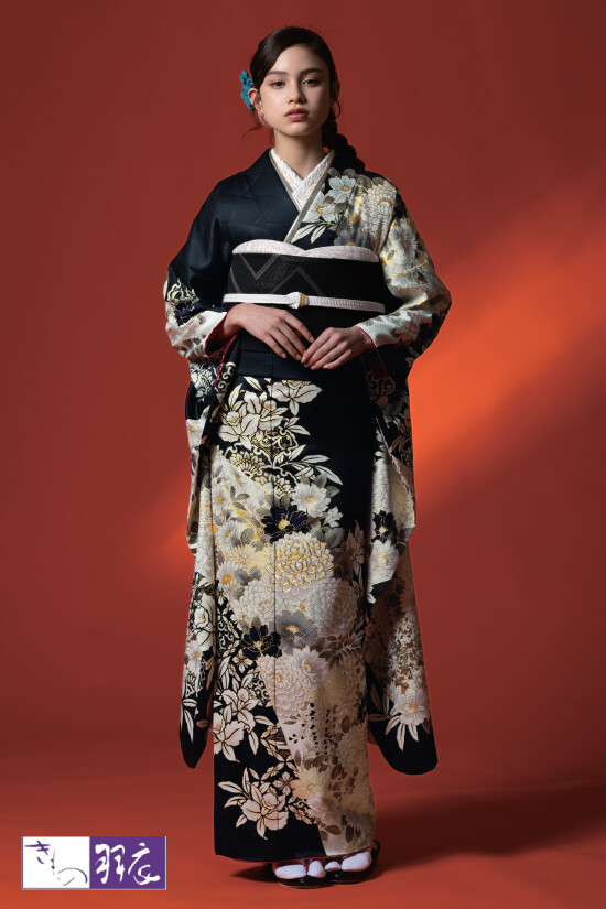 きもの羽衣 館林店の振袖 /黒色/白色/古典/花柄/ Ai-12 | My振袖