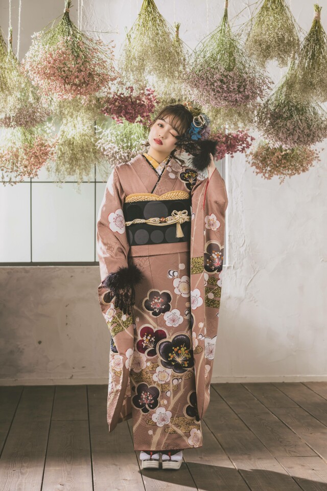 ソルテール 東根店の振袖 /茶色/古典/梅柄/ ピンクブラウン梅 | My振袖