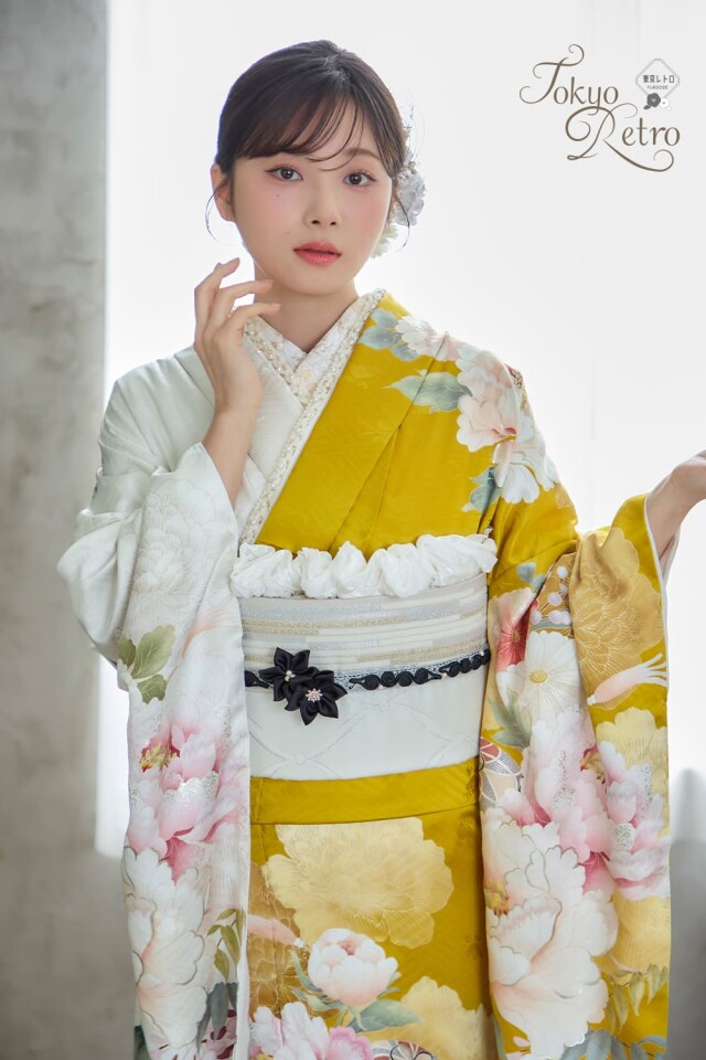 振袖ふるーれ 浅草ROX本店の振袖 /黄色/白色/古典/花柄/ 東京レトロ TR