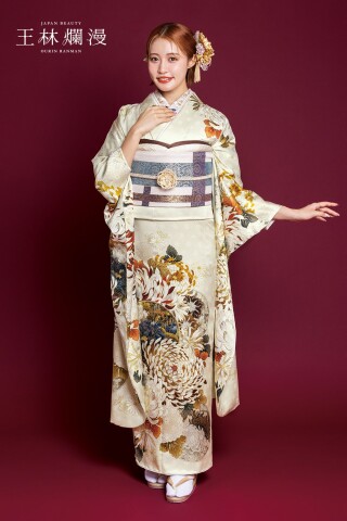 伴治郎の振袖 /白色/古典/花柄/ 文楽・人間国宝 吉田簑助の世界 | My振袖