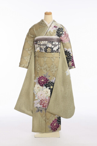 華やかクールな大輪の花が新鮮！_振袖_67855