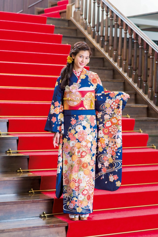 藤本呉服店の振袖 /紺色/古典/花柄/ KW2913 | My振袖