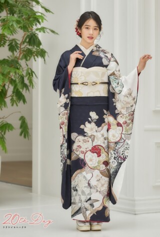 振袖1番館 スタジオB'M金沢店の振袖 /紺色/白色/古典/牡丹柄/ F-404