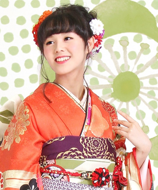 派手カラー☆振袖着物☆鳳凰　オレンジ～黄色　レトロ着物？衣装にも　成人式前撮りに TAKAZENの振袖 /黄色/クール/無地柄/ 最新作ヴィンテージ