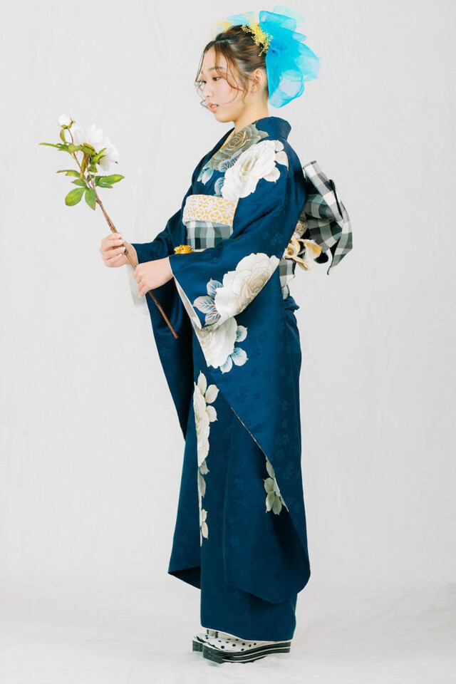 着物姫｜幸三郎ウェディングの振袖・袴館の振袖 /青色/白色/クール