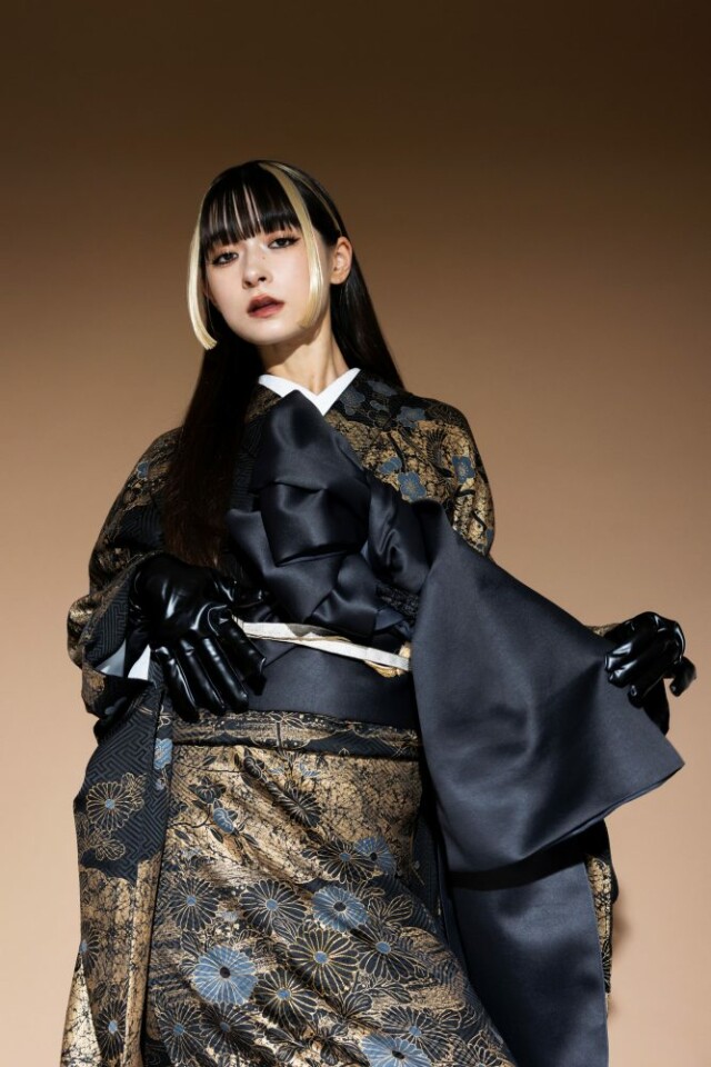 yumimama様♡AKIRA NAKA♡新品 袖リボン モノトーントップス aimme東京原宿店の振袖 /黒色/白色/古典/その他/ 弓ライカちゃん着用