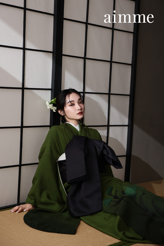 振袖 オリーブグリーン 花柄刺繍 aimme東京原宿店の振袖 /緑色/黒色/クール/花柄/ 【オリーブグリーン