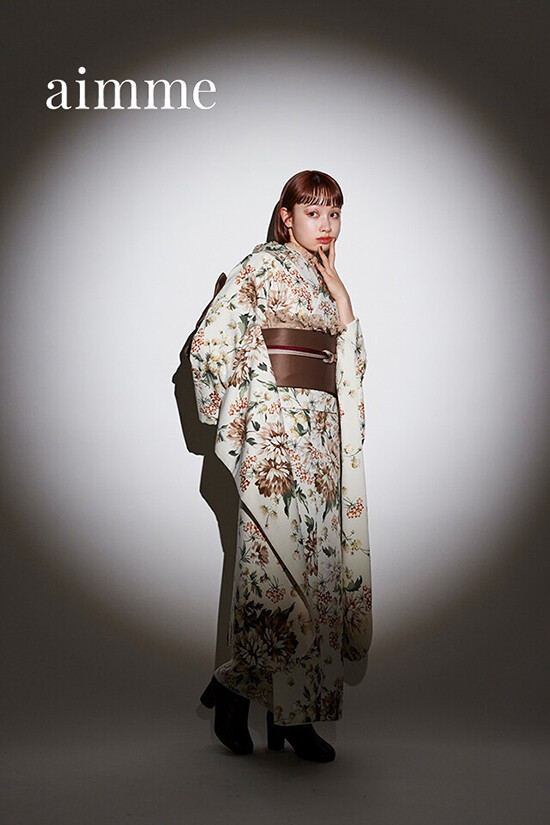 aimme東京原宿店の振袖 /ベージュ色/オレンジ色/レトロ/その他/ yuzuki