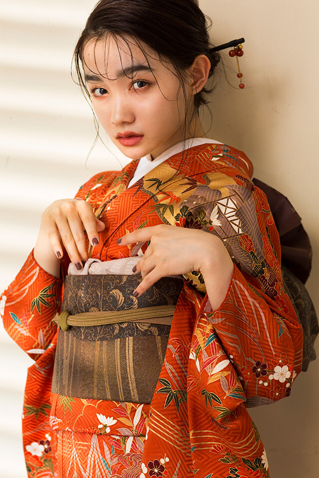 aimme東京原宿店の振袖 /朱色/緑色/古典/松竹梅柄/ 新野尾七奈ちゃん