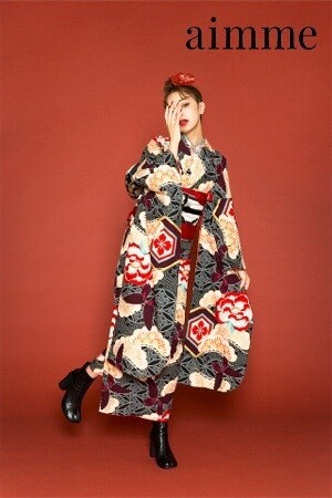 アンティーク着物の灯屋2の振袖 /紫色/古典/蝶柄/ 蝶々に花車紋錦紗