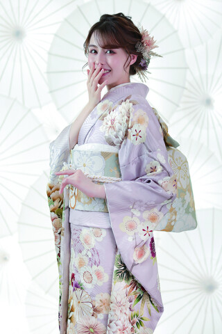 Anmut（あんむーと）の振袖 /ピンク色/ゴールド色/キュート/桜柄