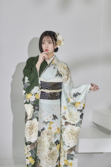 るなのあ　振袖フルセット ブライダルショップ JUNOの振袖 /緑色/白色/キュート/バラ柄/ るなのあ