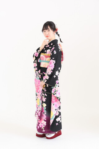 黒×紫で大人可愛く_振袖_12837