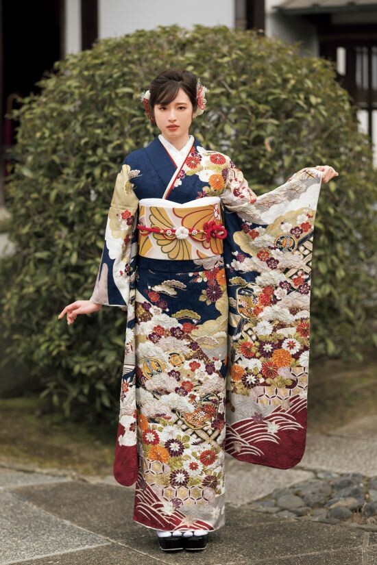 京呉服 ふじやの振袖 /紺色/赤色/古典/花柄/ HATACHI-3123 | My振袖