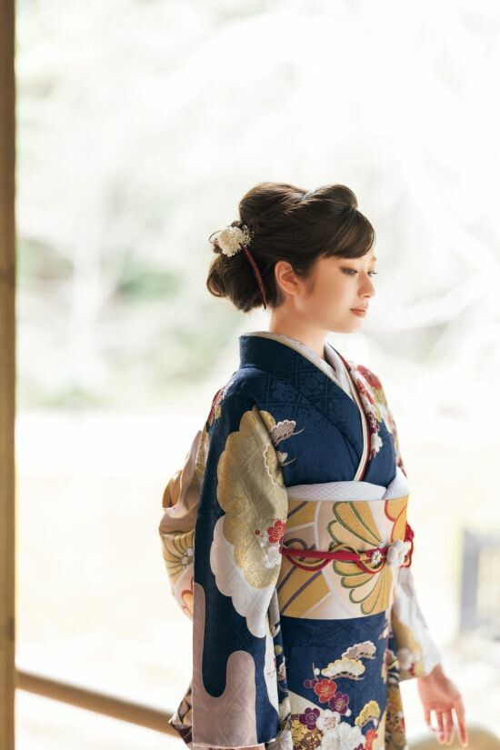 京呉服 ふじやの振袖 /紺色/赤色/古典/花柄/ HATACHI-3123 | My振袖