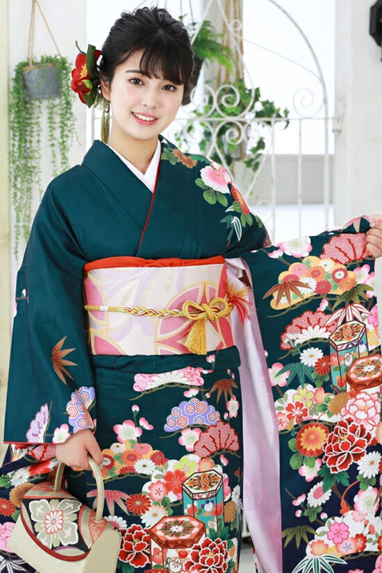 【最終値下げ】kimono by nadeshiko 振袖セット news_231226img05.jpg