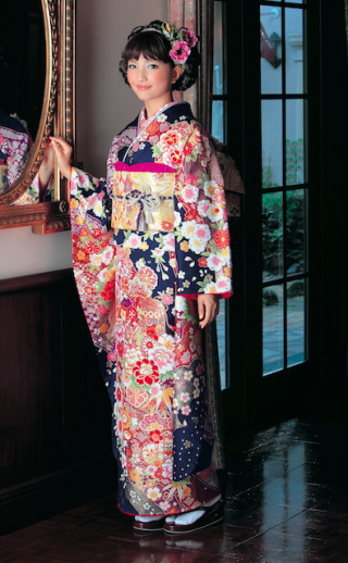 ❤️カーリーちゃん様ご購入❤️ 振袖着物と帯ユーミン荒井呉服店