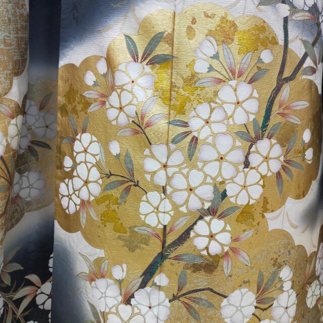 振袖の小いけ 鶴岡銀座店の振袖 /黒色/ゴールド色/古典/桜柄/ 黒地 金