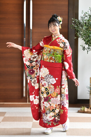 赤色地に古典花柄_振袖_73954