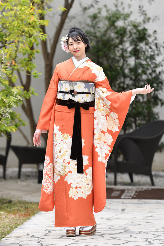 振袖 フルセット　花柄 オレンジ 黒　成人式 成人式/参列/振袖】鮮やかオレンジ小花舞☆黒地オレンジ舞 / 成人式や