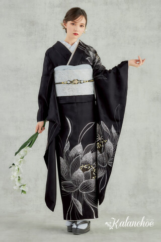 和工房みよ志乃の振袖 /黒色/シルバー色/クール/花柄/ Kalanchoe | My振袖